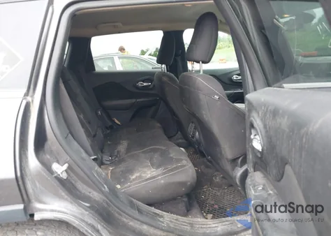 2016 Jeep Cherokee Latitude из США, поврежденный, VIN 1C4PJMCS3GW368342